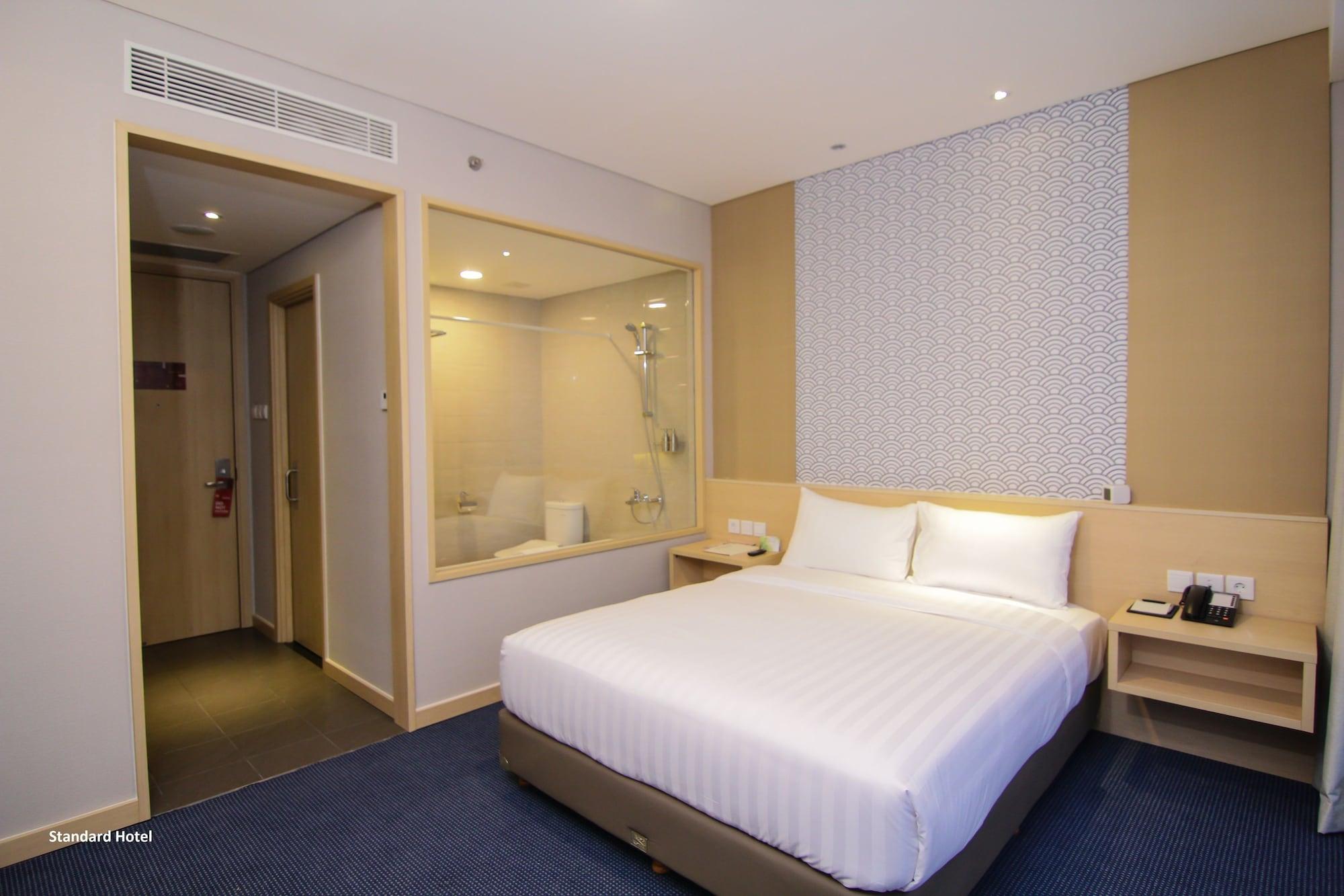 Gtv Hotel Cikarang Exterior photo