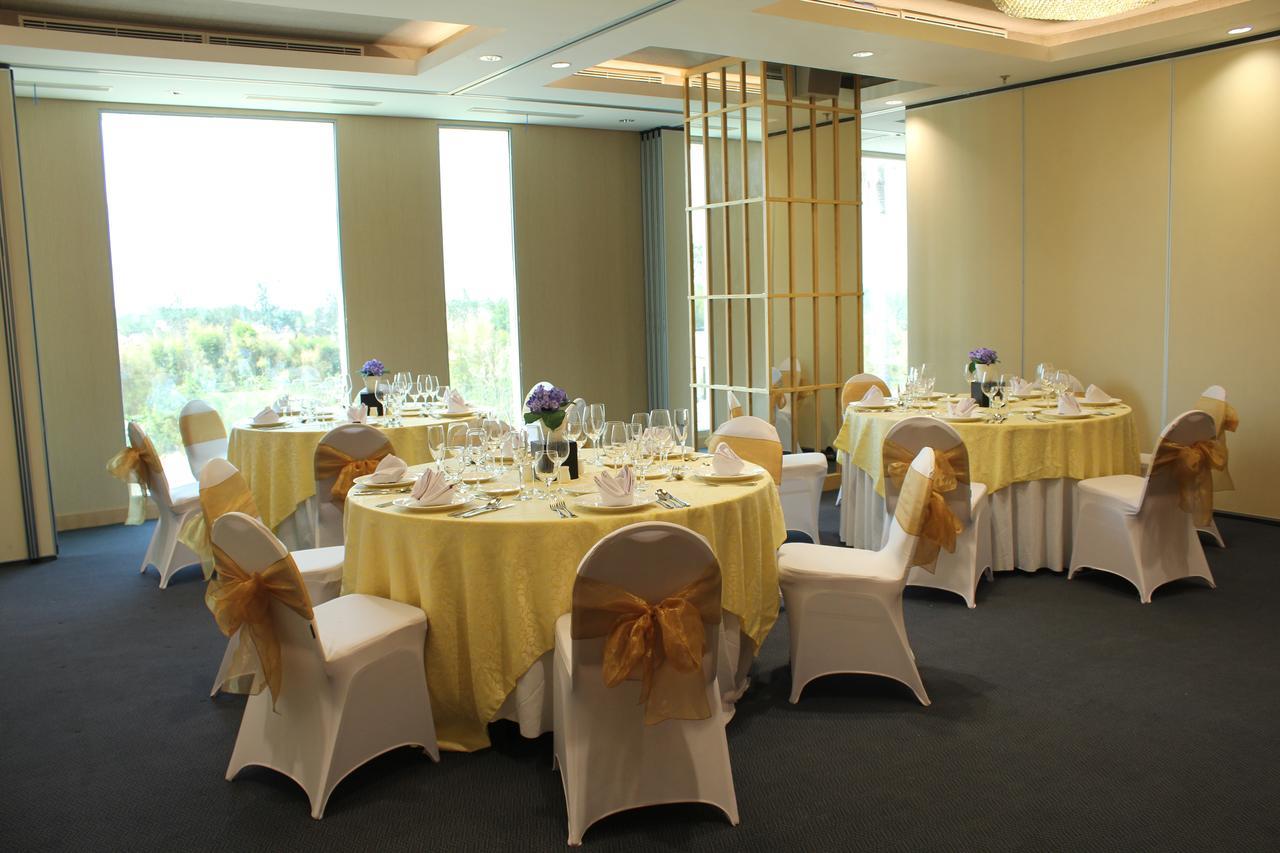 Gtv Hotel Cikarang Exterior photo