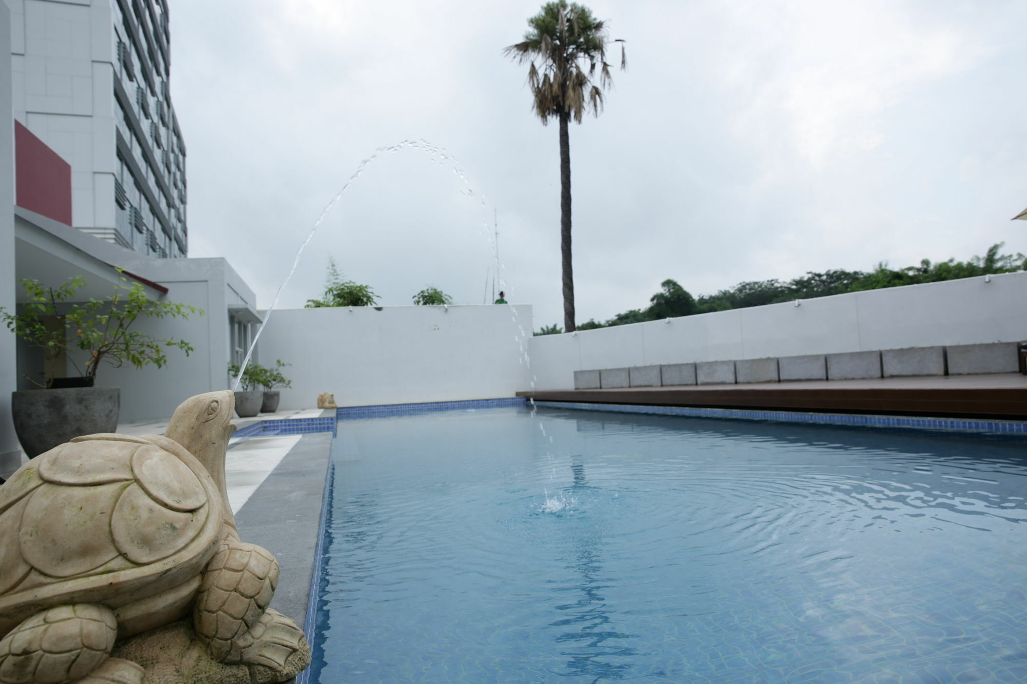 Gtv Hotel Cikarang Exterior photo