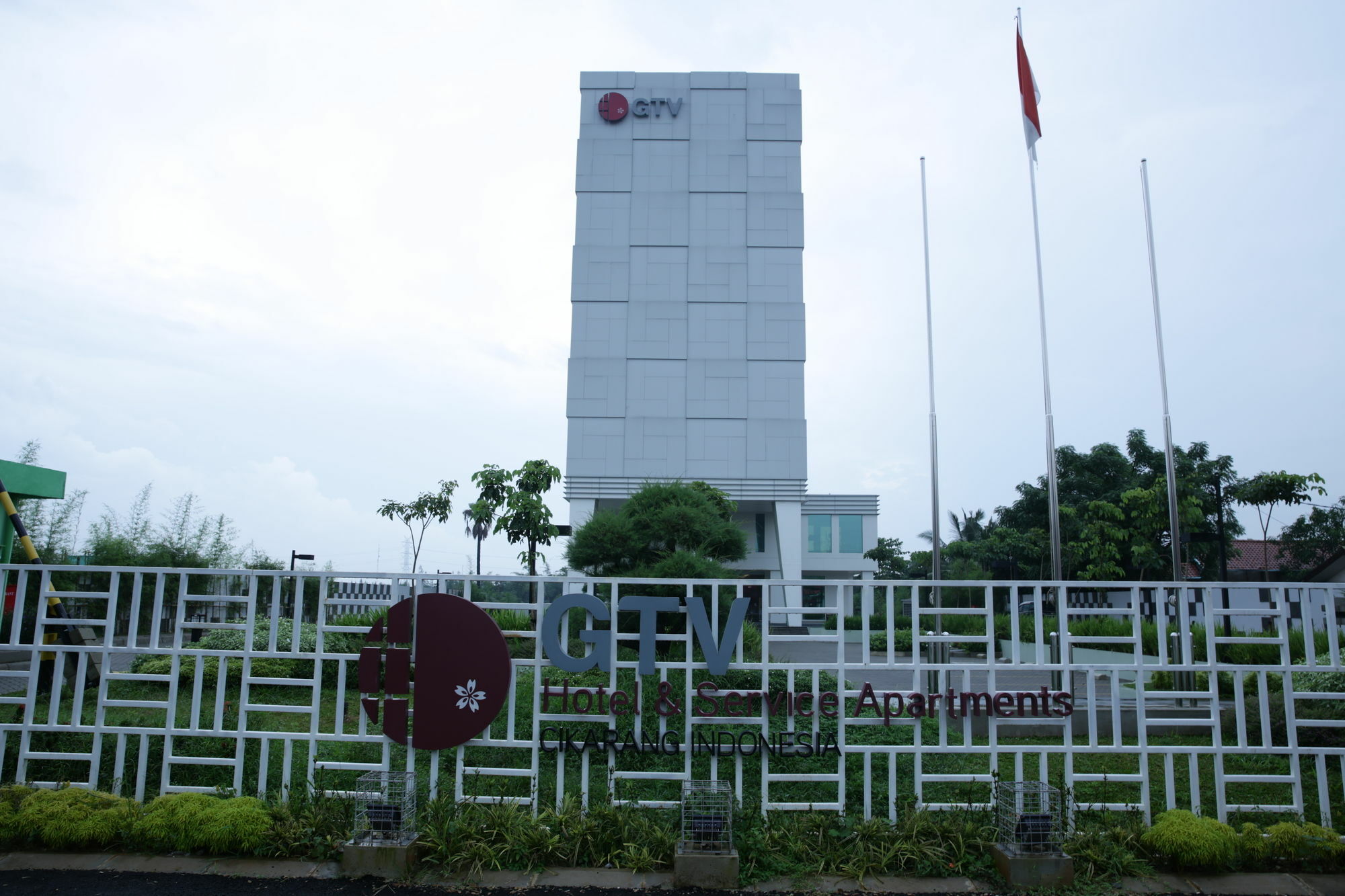 Gtv Hotel Cikarang Exterior photo