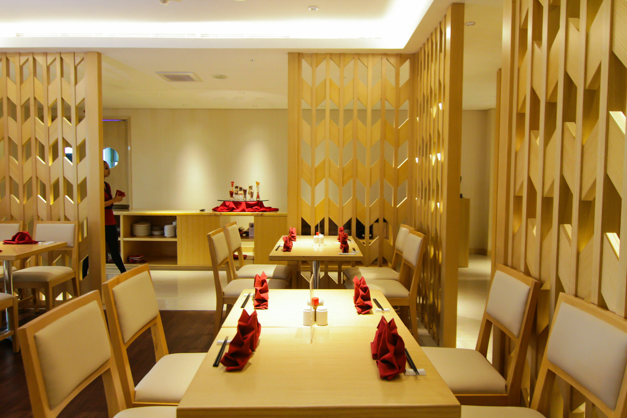 Gtv Hotel Cikarang Exterior photo